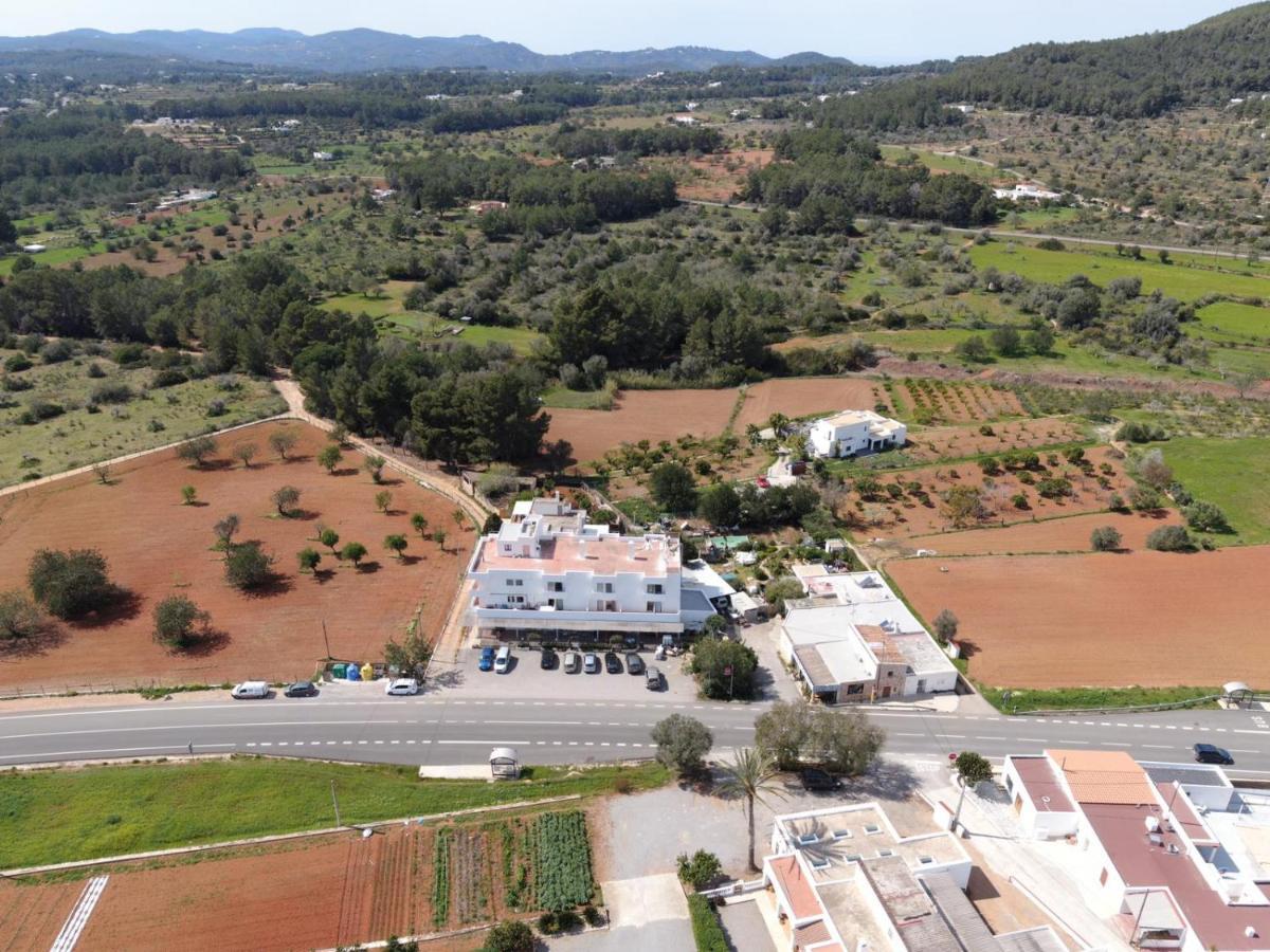 Hotel Ses Arcades Sant Joan De Labritja Exterior foto